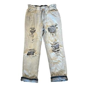 NWT KanCan Women's Distressed High Rise Elastic Waist Mom Jeans Size‎ 9/28 Light